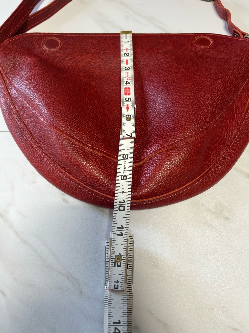 Portland Leather Large Koala Sling Crossbody Shoulder Bag in Chili Red - Picture 10 of 11